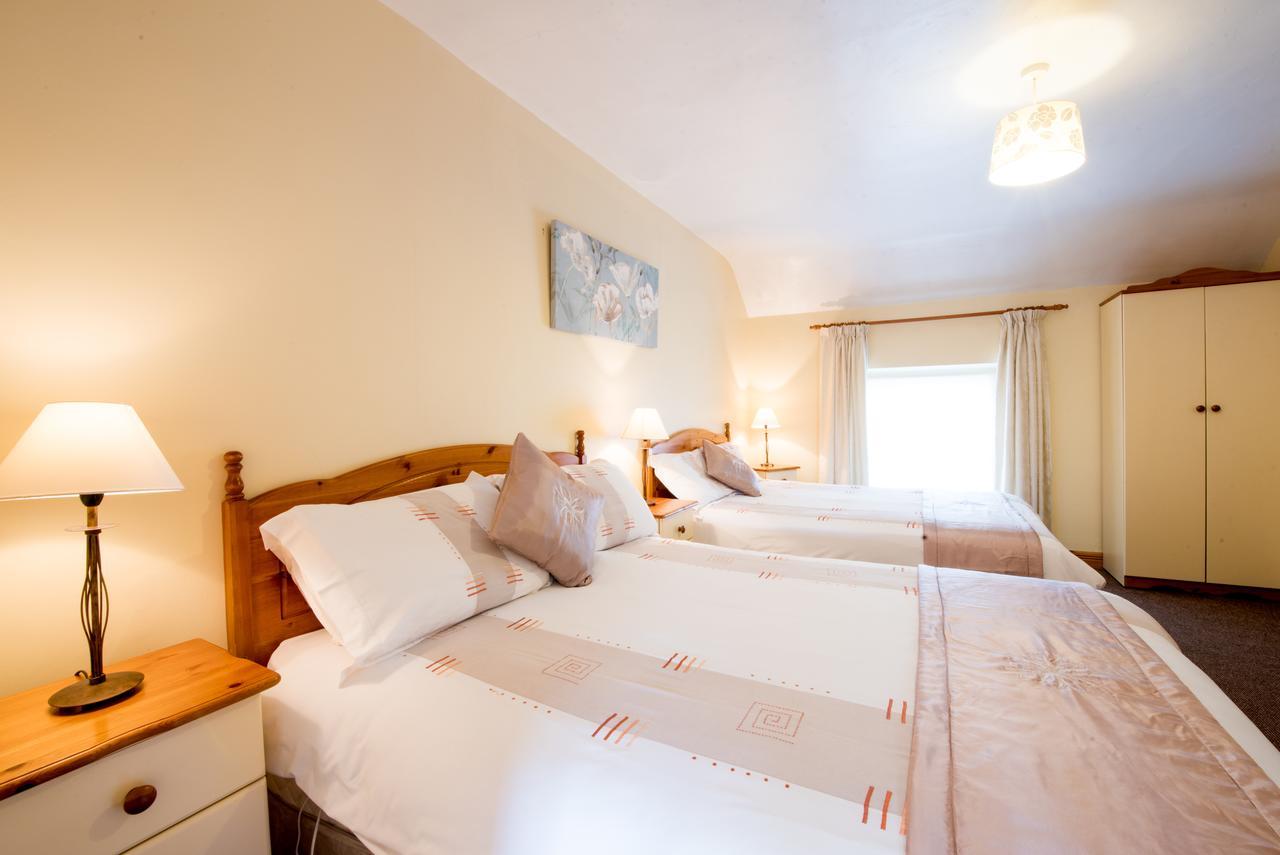 Brennan'S Accommodation Glenties Esterno foto